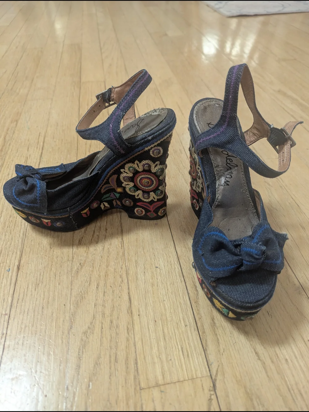 Sam Edelman Rylee Dark Blue Embroidered Denim Platform Sandals 4.5 5